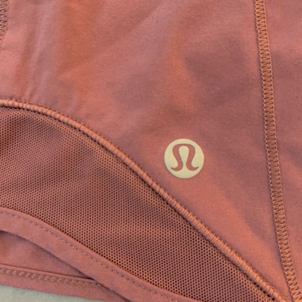 Lululemon hotty hot shorts size 6 Tall